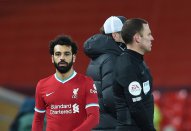 Ngôi sao Mo Salah vùng vằng vì bị thay ra, Liverpool nổi sóng ngầm