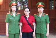  Bắt giam người phụ nữ ở Sơn La dùng mạng xã hội bôi nhọ chính quyền sau khiếu kiện đất đai vô lý
